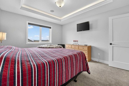 64 Riverhurst Cove West, Lethbridge, AB - Indoor Photo Showing Bedroom