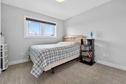 64 Riverhurst Cove West, Lethbridge, AB - Indoor Photo Showing Bedroom
