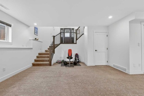 64 Riverhurst Cove West, Lethbridge, AB - Indoor Photo Showing Other Room
