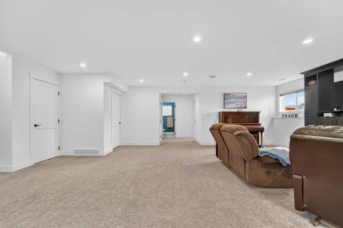 64 Riverhurst Cove West, Lethbridge, AB - Indoor