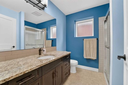 64 Riverhurst Cove West, Lethbridge, AB - Indoor Photo Showing Bathroom