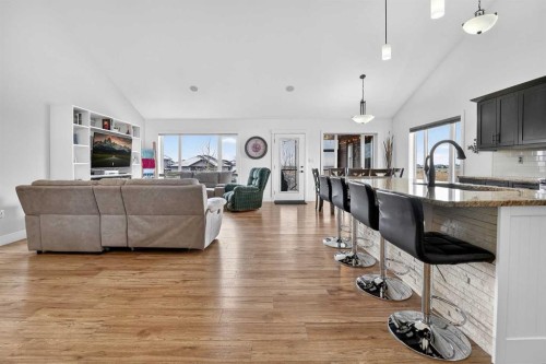 64 Riverhurst Cove West, Lethbridge, AB - Indoor