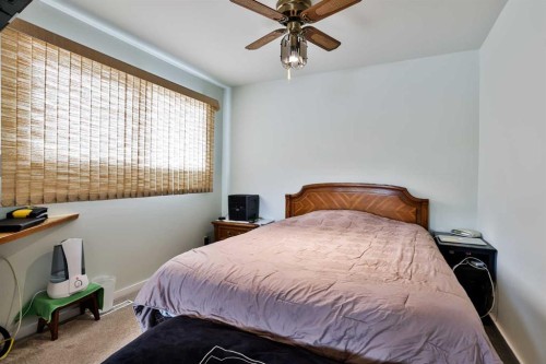 2618 20 Avenue South, Lethbridge, AB - Indoor Photo Showing Bedroom