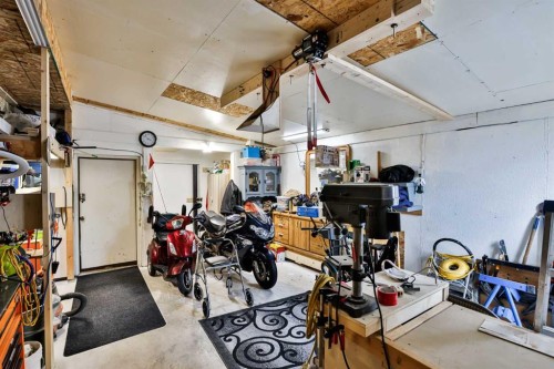 2618 20 Avenue South, Lethbridge, AB - Indoor