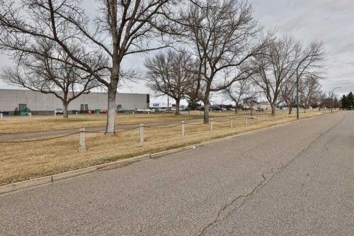 2618 20 Avenue South, Lethbridge, AB - Outdoor