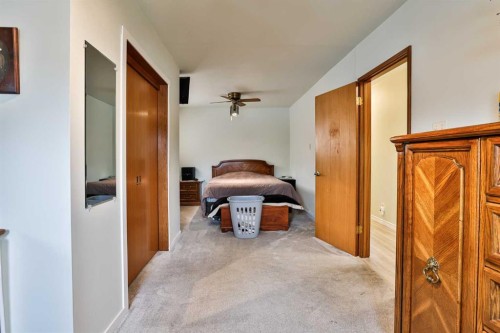 2618 20 Avenue South, Lethbridge, AB - Indoor Photo Showing Other Room