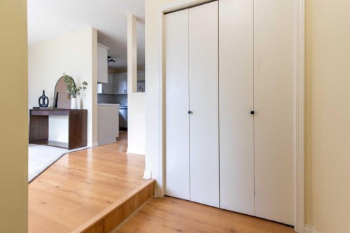 28 Dakota Road West, Lethbridge, AB - Indoor Photo Showing Other Room