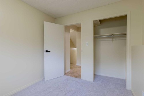 28 Dakota Road West, Lethbridge, AB - Indoor