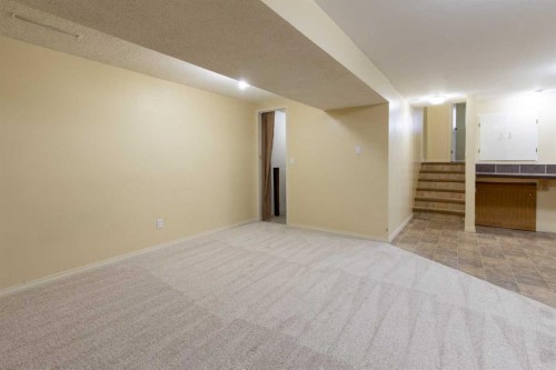 28 Dakota Road West, Lethbridge, AB - Indoor