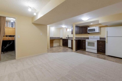 28 Dakota Road West, Lethbridge, AB - Indoor