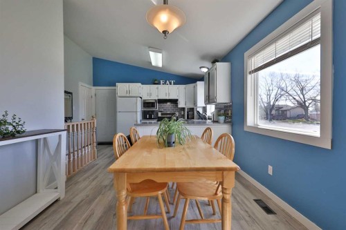 235 E 200 S, Raymond, AB - Indoor Photo Showing Dining Room