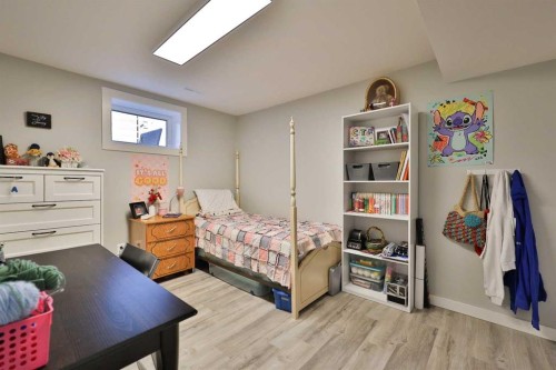 235 E 200 S, Raymond, AB - Indoor Photo Showing Bedroom