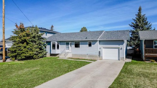 235 E 200 S, Raymond, AB - Outdoor