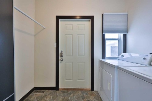 1817 1A Avenue North, Lethbridge, AB - Indoor Photo Showing Other Room