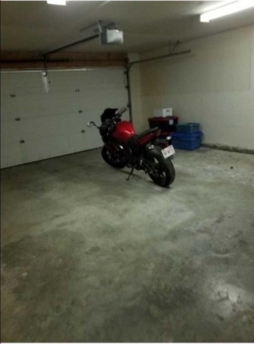 1817 1A Avenue North, Lethbridge, AB - Indoor Photo Showing Garage