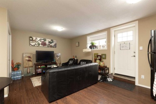 570 Edinburgh Road West, Lethbridge, AB - Indoor Photo Showing Other Room