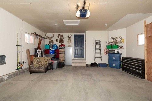 570 Edinburgh Road West, Lethbridge, AB - Indoor