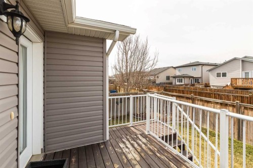 570 Edinburgh Road West, Lethbridge, AB - Outdoor With Exterior