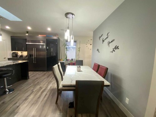 5402 43 Street, Taber, AB - Indoor Photo Showing Dining Room