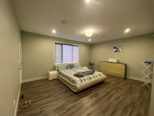 5402 43 Street, Taber, AB - Indoor Photo Showing Bedroom