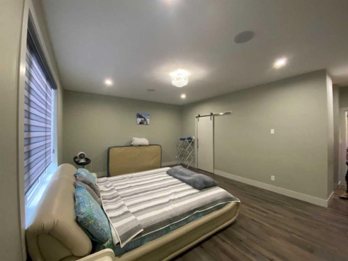 5402 43 Street, Taber, AB - Indoor Photo Showing Bedroom