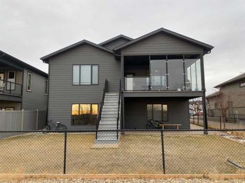 5402 43 Street, Taber, AB - Outdoor