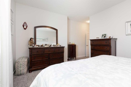 22 Rivergrove Run West, Lethbridge, AB - Indoor Photo Showing Bedroom