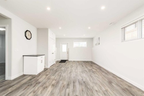 22 Rivergrove Run West, Lethbridge, AB - Indoor Photo Showing Other Room