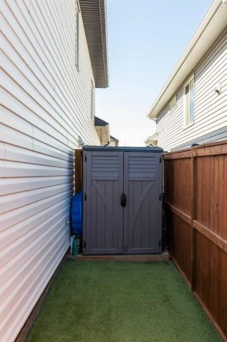 22 Rivergrove Run West, Lethbridge, AB - Outdoor With Exterior