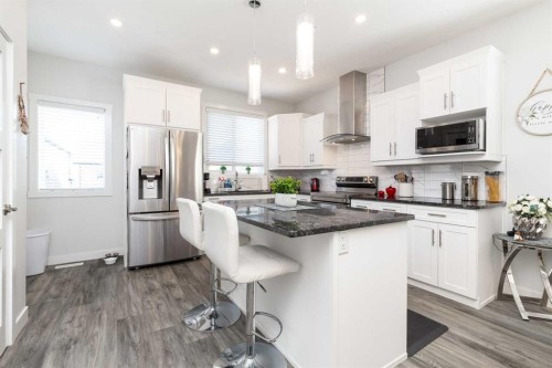 22 Rivergrove Run West, Lethbridge, AB - Indoor Photo Showing Kitchen With Upgraded Kitchen