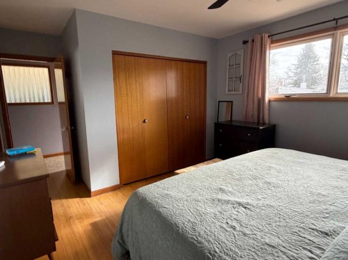 5212 51 Street, Taber, AB - Indoor Photo Showing Bedroom