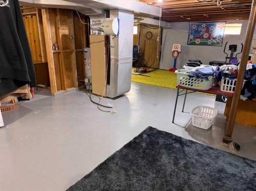 5212 51 Street, Taber, AB - Indoor Photo Showing Basement