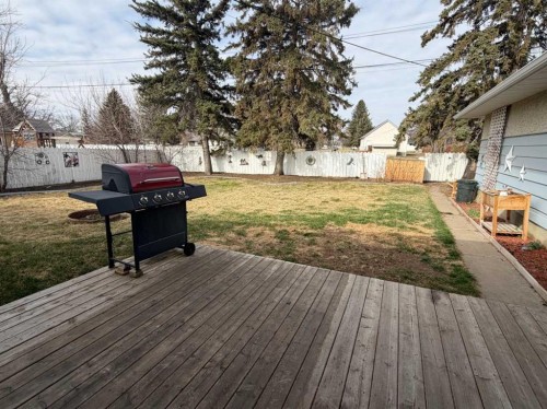 5212 51 Street, Taber, AB - Outdoor