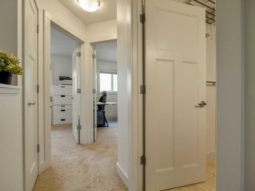 406 Twinriver Road West, Lethbridge, AB - Indoor Photo Showing Other Room