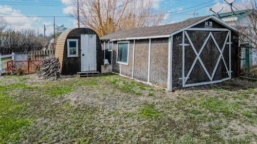 102 County Road, Warner, AB - Outdoor