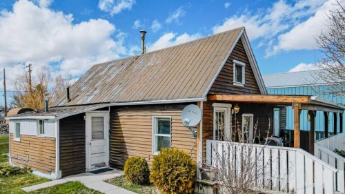 102 County Road, Warner, AB - Outdoor