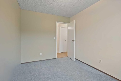 4815 59 Avenue, Taber, AB - Indoor Photo Showing Other Room
