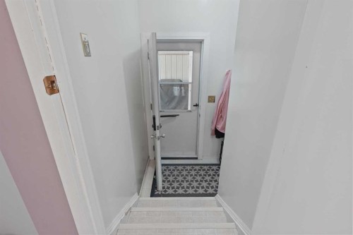 4815 59 Avenue, Taber, AB - Indoor Photo Showing Other Room