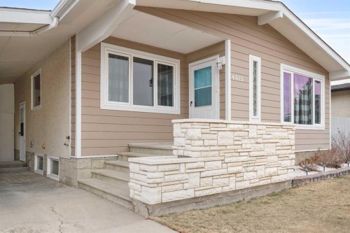 4815 59 Avenue, Taber, AB - Outdoor