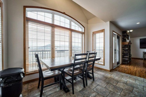 2222 Twp Rd 7-5, Lundbreck, AB - Indoor Photo Showing Dining Room
