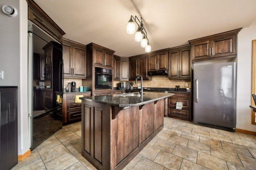 2222 Twp Rd 7-5, Lundbreck, AB - Indoor Photo Showing Kitchen