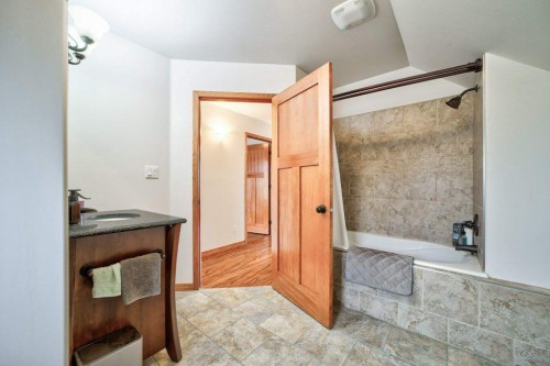 2222 Twp Rd 7-5, Lundbreck, AB - Indoor