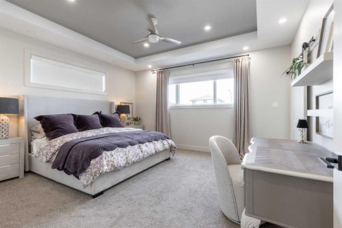 648 Sixmile Crescent South, Lethbridge, AB - Indoor Photo Showing Bedroom