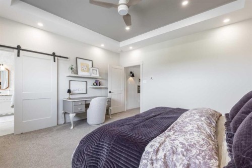648 Sixmile Crescent South, Lethbridge, AB - Indoor Photo Showing Bedroom