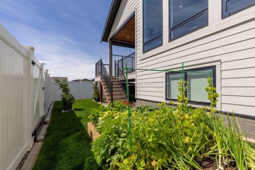 648 Sixmile Crescent South, Lethbridge, AB - Outdoor With Exterior