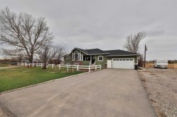 609 7 Avenue Stirling, AB T0K 2E0