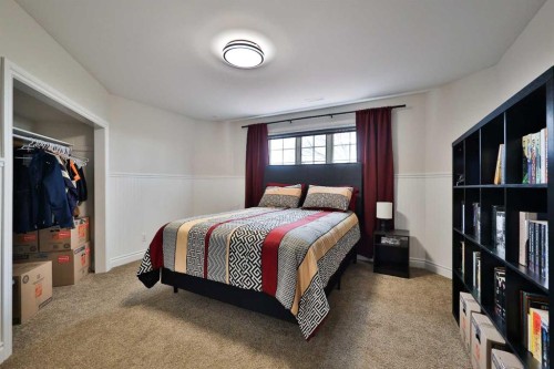 609 7 Avenue, Stirling, AB - Indoor Photo Showing Bedroom