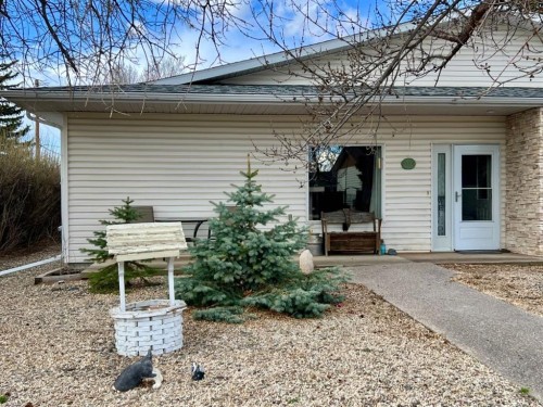 2134 21 Avenue  Coaldale, AB T1M 1H9