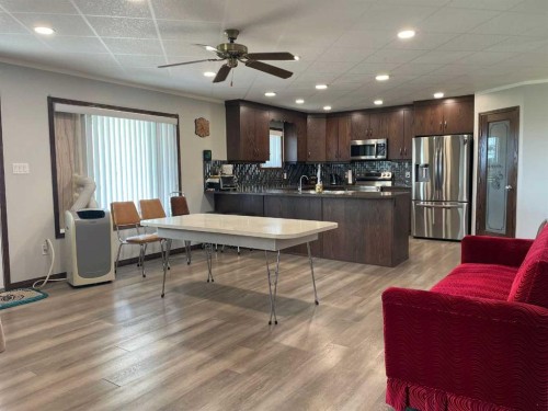 131010 Range Road 163, Vauxhall, AB - Indoor