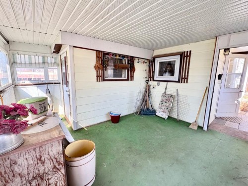 706 12 Street North, Lethbridge, AB - Outdoor With Exterior